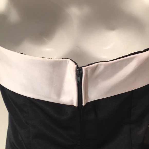 Simple and Elegant Strapless Gown - Picture 7 of 11